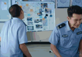%E7%BE%8E%E4%BA%BA%E9%B1%BC%E8%AD%A6%E5%AF%9F%E7%AC%91.gif